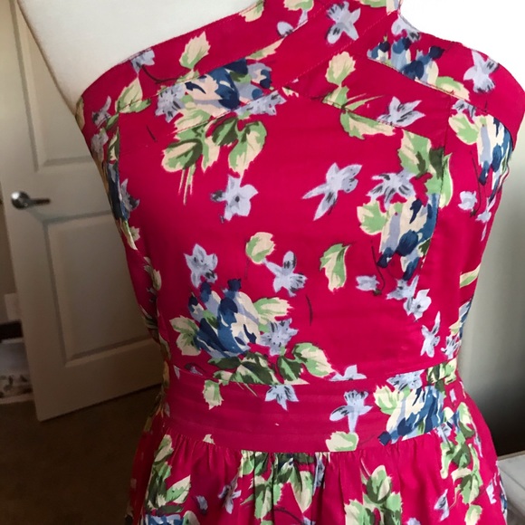 Beautiful Lined Floral Dress - Picture 4 of 7